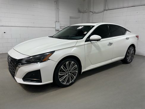 Used 2023 Nissan Altima 2.5 SL AWD/4WD image 1