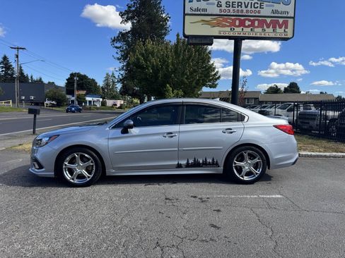Used 2018 Subaru Legacy 3.6R Limited AWD/4WD image 9