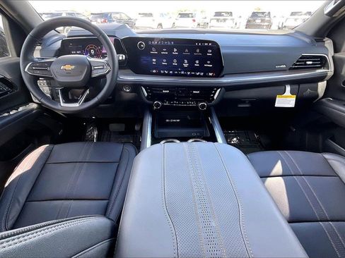 Used 2025 Chevrolet Tahoe High Country image 7