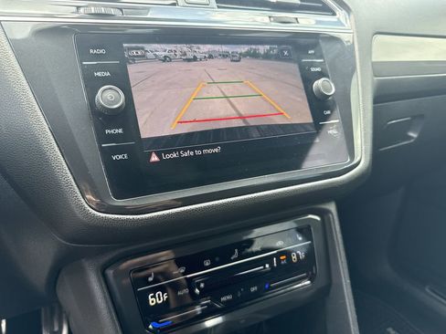 Used 2022 Volkswagen Tiguan SE R-Line FWD image 19