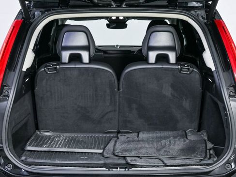 Certified 2024 Volvo XC90 T8 Ultimate w/ Lounge Package image 34