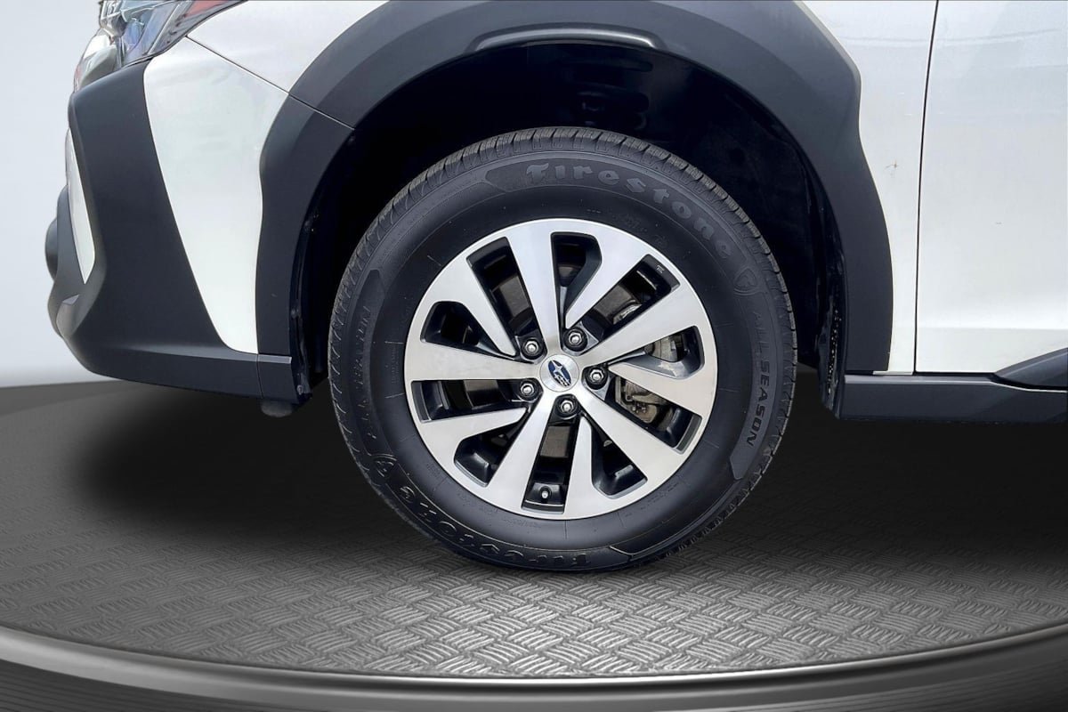 Used 2024 Subaru Outback Premium AWD/4WD image 9