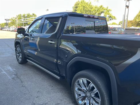 Used 2023 GMC Sierra 1500 Denali w/ Denali Reserve Package AWD/4WD image 6