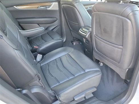 Certified 2022 Cadillac XT6 Premium Luxury w/ Platinum Package image 21