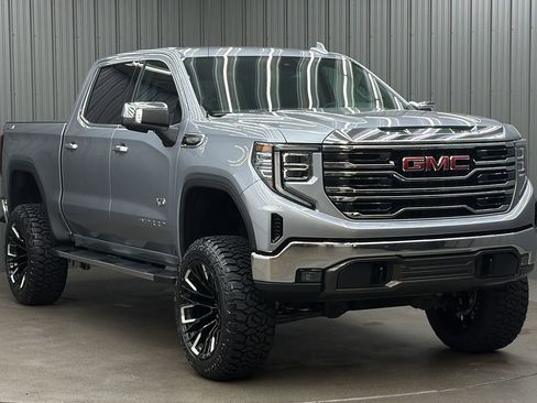 Used 2026 GMC Sierra 1500 SLT AWD/4WD image 7
