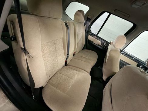 Used 2005 GMC Envoy SLE w/ Sle Preferred Equipment Group image 23