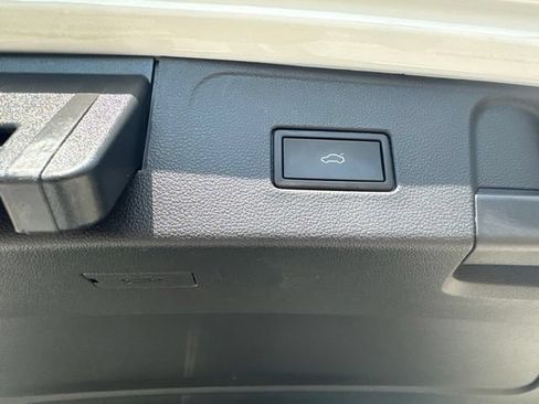 Used 2022 Volkswagen Atlas SEL AWD/4WD image 65