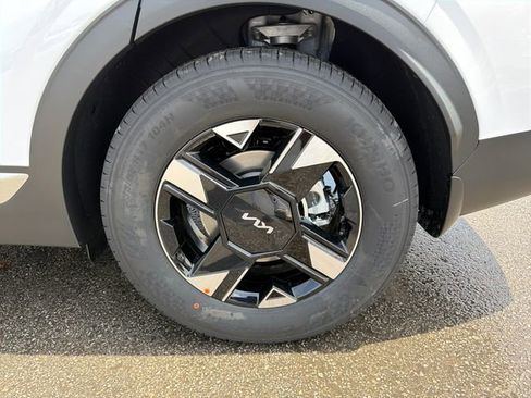 New 2026 Kia Sportage LX FWD image 25