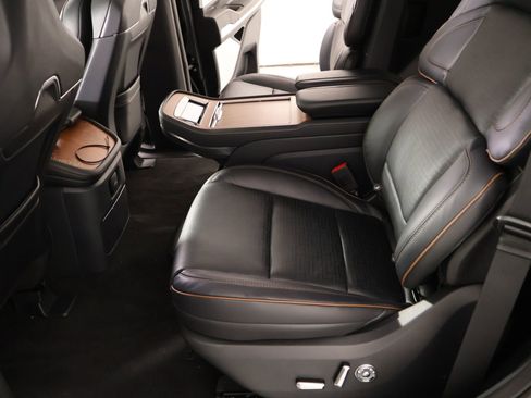 New 2026 Lincoln Navigator Black Label AWD/4WD image 12