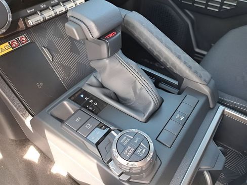 New 2025 Toyota 4Runner TRD Off-Road AWD/4WD image 26