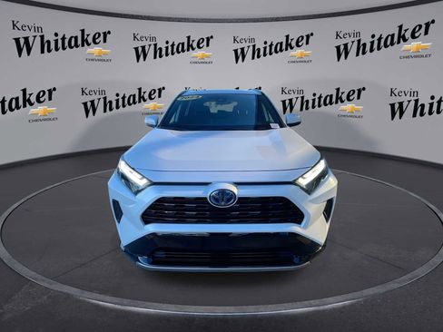 Used 2024 Toyota RAV4 SE image 3