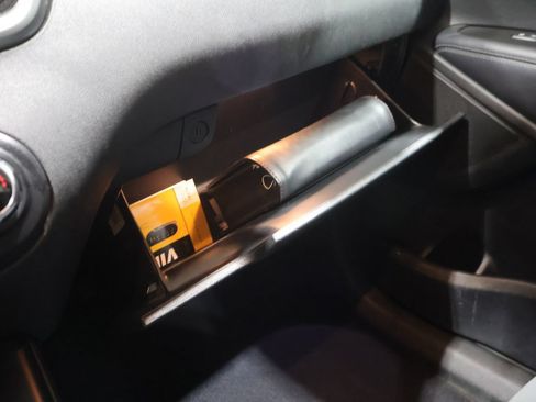Used 2019 Kia Sorento AWD V6 image 29