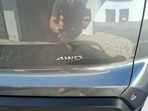 Used 2025 Nissan Pathfinder S AWD/4WD image 27