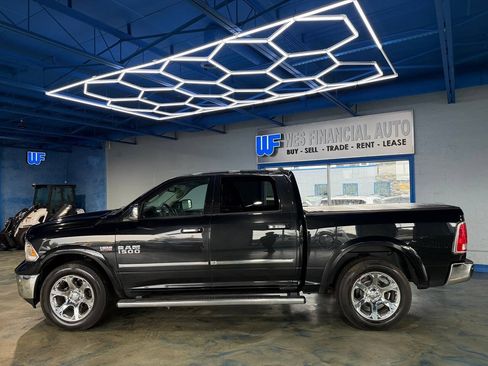 Used 2016 RAM 1500 Laramie w/ Convenience Group AWD/4WD image 4