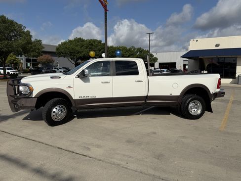 Used 2021 RAM 3500 Limited AWD/4WD image 14