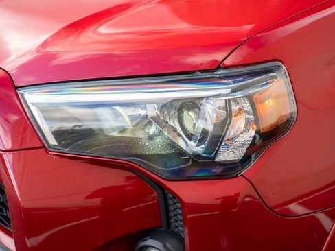 Used 2022 Toyota 4Runner TRD Off-Road Premium image 29