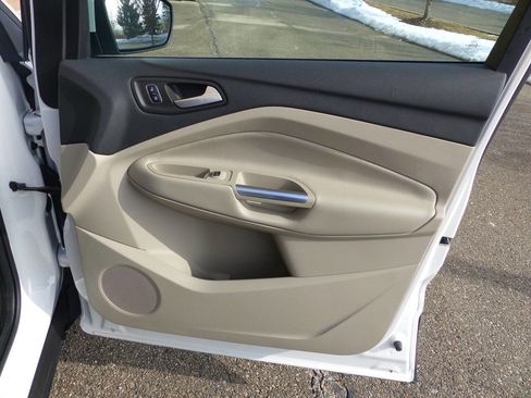 Used 2017 Ford Escape Titanium image 45