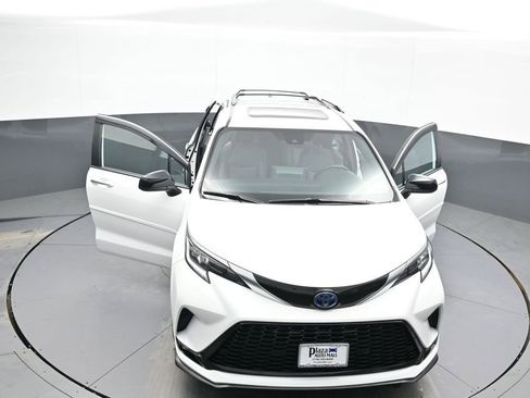 Certified 2023 Toyota Sienna XSE w/ XSE Plus Package image 49