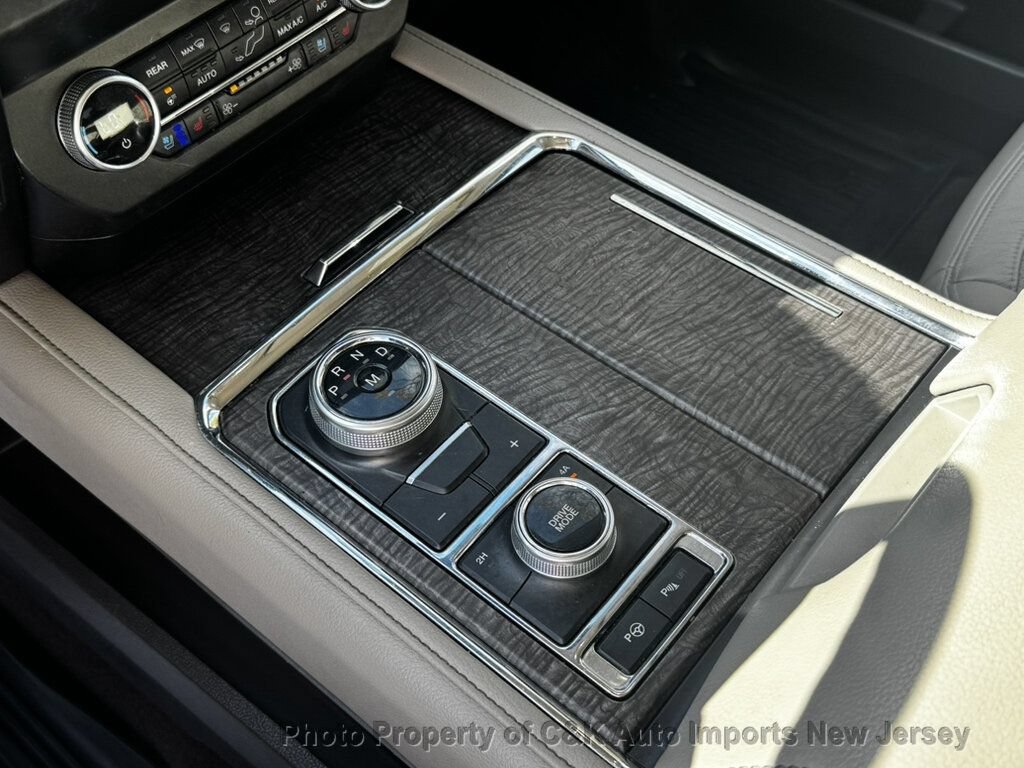 Used 2019 Ford Expedition Limited w/ Equipment Group 302A AWD/4WD image 21