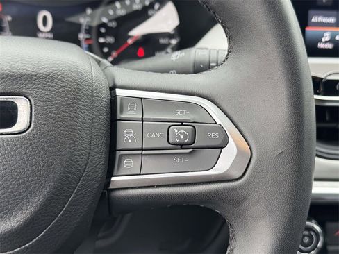 Used 2024 Jeep Compass Limited image 21