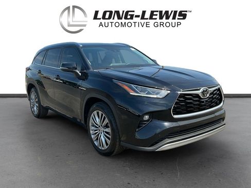 Used 2021 Toyota Highlander Platinum FWD image 10