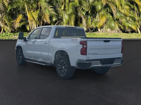 Used 2023 Chevrolet Silverado 1500 LT AWD/4WD image 7