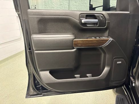 Used 2020 GMC Sierra 1500 Elevation w/ Elevation Value Package AWD/4WD image 16