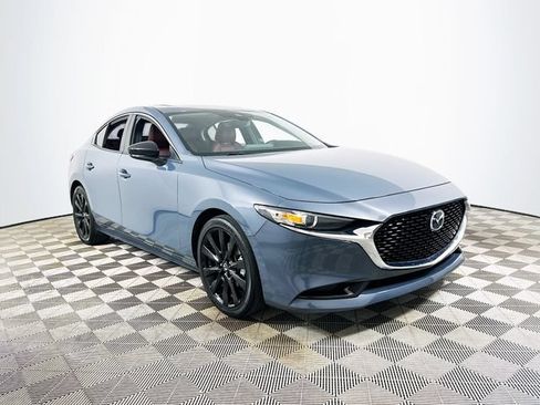 Used 2022 MAZDA MAZDA3 s FWD image 1