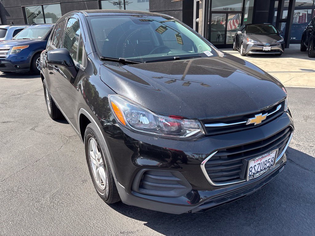 Used 2020 Chevrolet Trax LS w/ Tint and Cruise Package FWD image 2