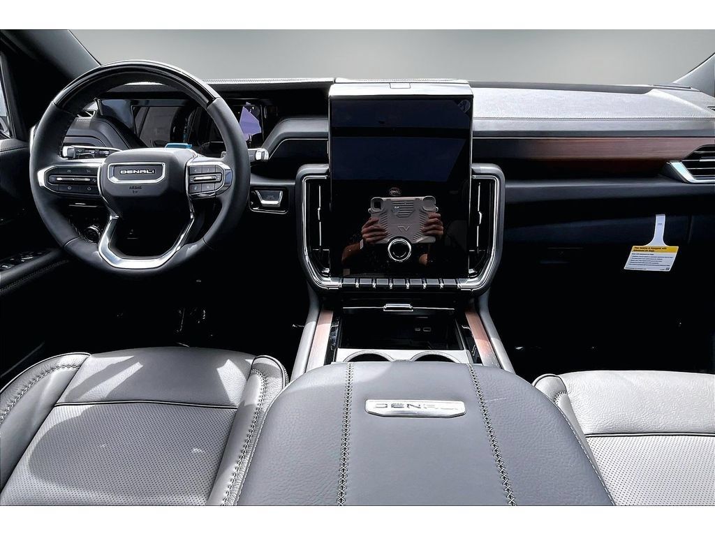 New 2026 GMC Yukon Denali w/ Advanced Technology Package AWD/4WD image 5