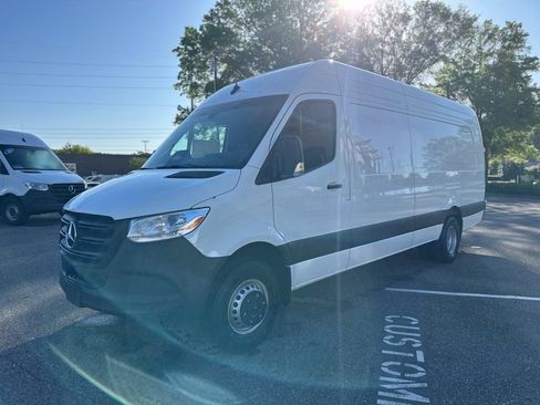 New 2025 Mercedes-Benz Sprinter 3500 image 5