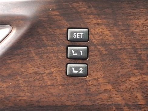 Used 2023 Subaru Ascent Touring image 30