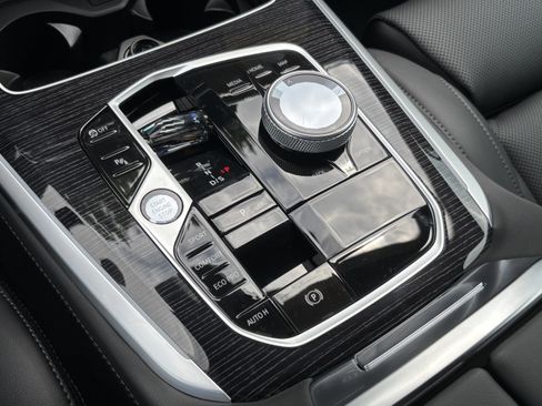 Used 2026 BMW X5 sDrive40i w/ Executive Package image 29