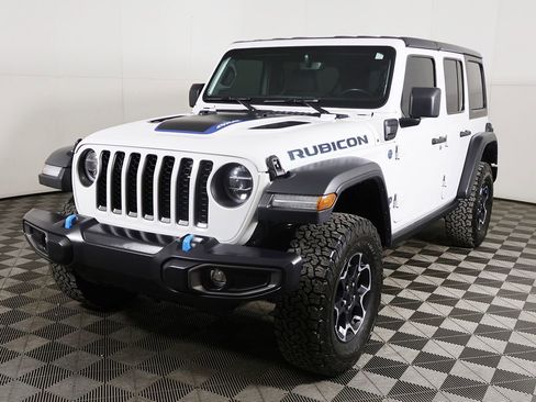 Used 2022 Jeep Wrangler Unlimited Rubicon 4xe w/ Cold Weather Group AWD/4WD image 16