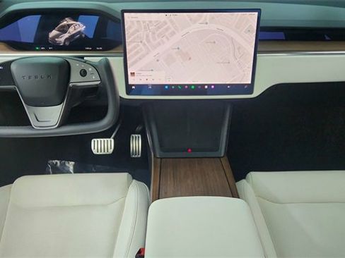 Used 2022 Tesla Model X Base image 34