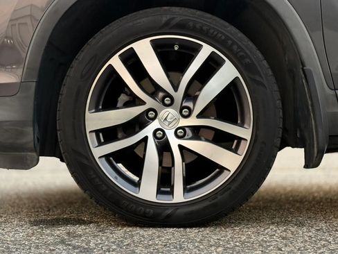 Used 2017 Honda Pilot Touring image 29