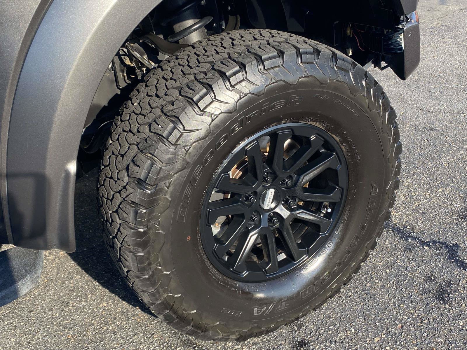 Used 2020 Ford F150 Raptor w/ Equipment Group 802A Luxury AWD/4WD image 12