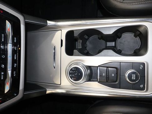 Used 2023 Ford Explorer XLT w/ Equipment Group 202A image 14