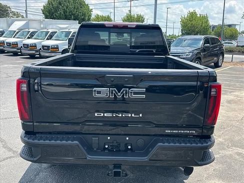 New 2026 GMC Sierra 2500 Denali Ultimate AWD/4WD image 10