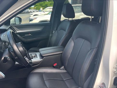 Used 2024 MAZDA CX-90 3.3 Turbo w/ Preferred Plus AWD/4WD image 26