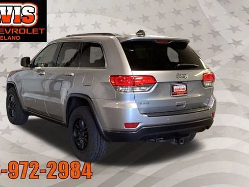 Used 2018 Jeep Grand Cherokee Laredo AWD/4WD image 4
