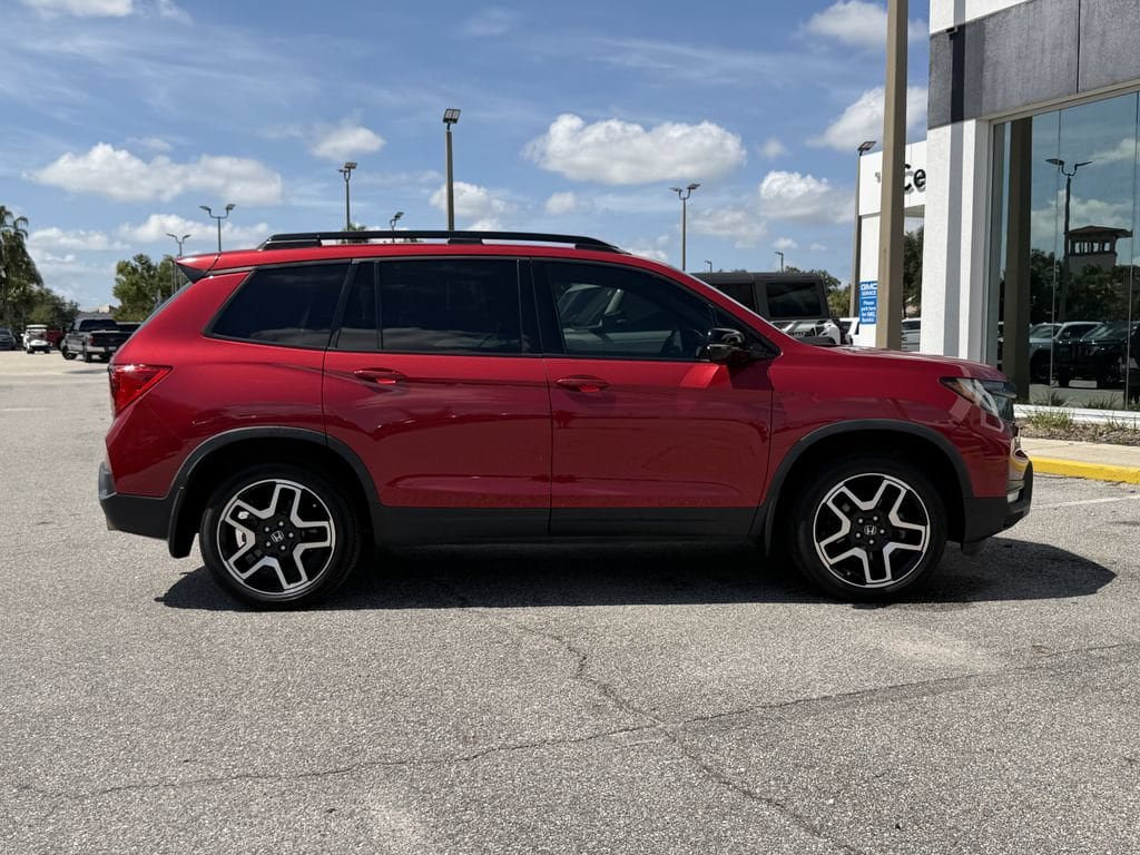 Used 2023 Honda Passport Elite image 3