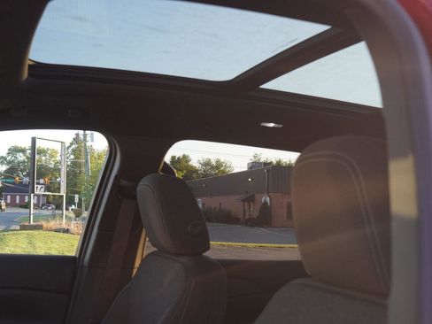 New 2026 Chevrolet Traverse LT w/ Sun and Wheel Package image 28