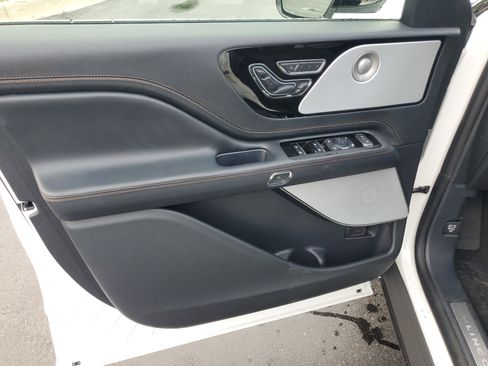 New 2026 Lincoln Aviator Black Label AWD/4WD image 8
