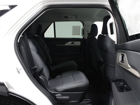 New 2026 Ford Explorer Active image 16