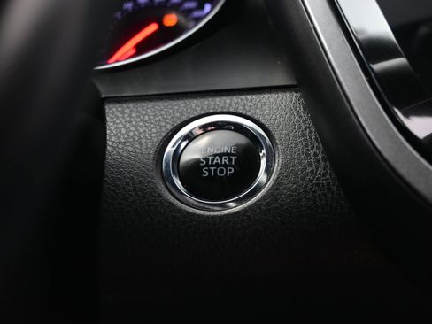 Used 2019 Toyota Camry XSE FWD image 23