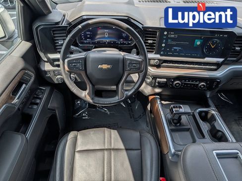 Used 2022 Chevrolet Silverado 1500 High Country w/ High Country Premium Package AWD/4WD image 19