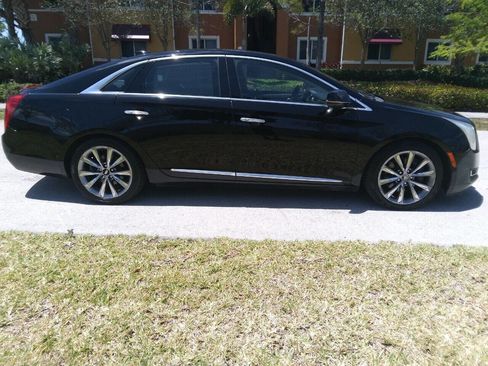 Used 2016 Cadillac XTS w/ Rear Seat Comfort Package image 3