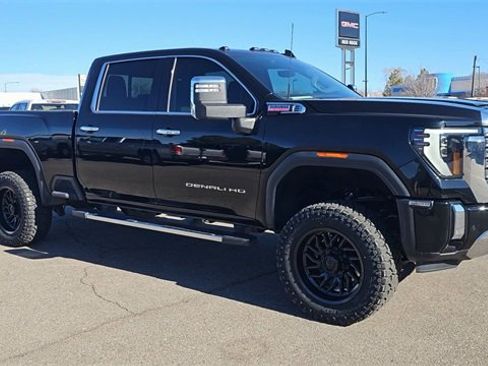 Used 2024 GMC Sierra 2500 Denali w/ Denali Reserve Package image 2