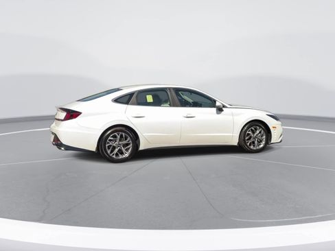 Used 2023 Hyundai Sonata SEL image 2